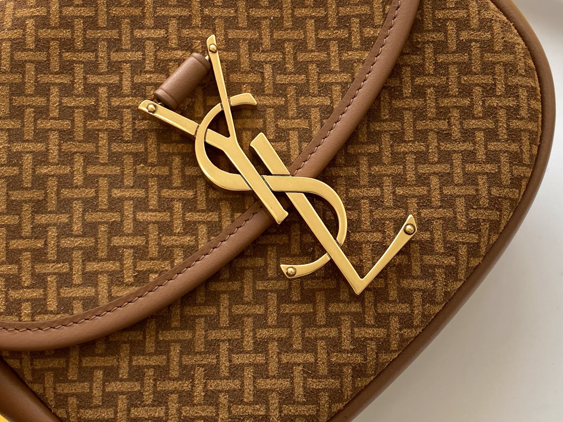 세인트로랑 YSL 카이아 스몰 사첼백