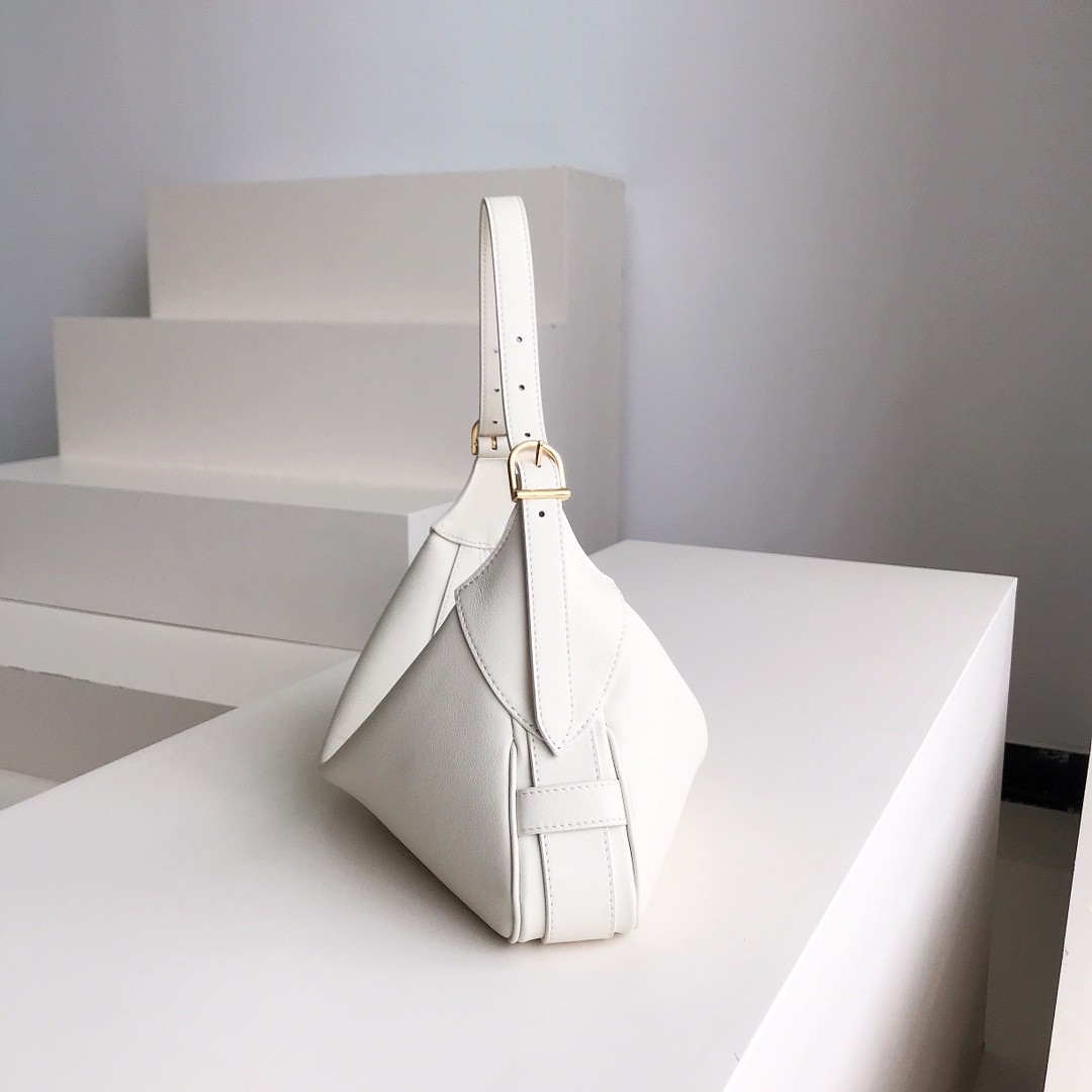 [CELINE-셀린느] 셀린느 셔플 카프스킨 로미 호보백