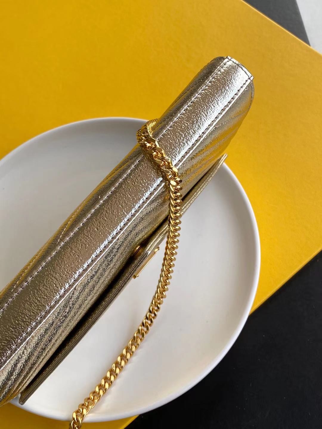 세인트로랑 YSL 로고 모노그램 체인 숄더백 실버 (금장)