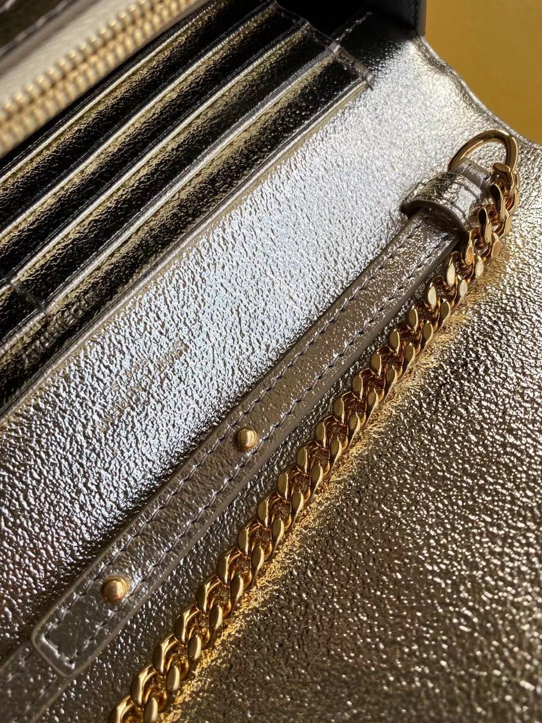 세인트로랑 YSL 로고 모노그램 체인 숄더백 실버 (금장)