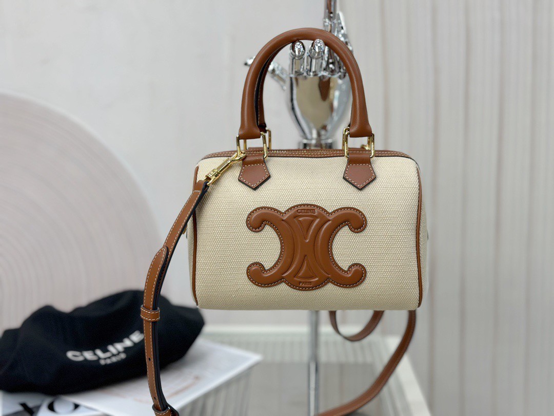 [CELINE-셀린느] 셀린느 텍스타일 & 카프스킨 퀴르 트리옹프 스몰 보스턴백 내츄럴 탄 [백경]