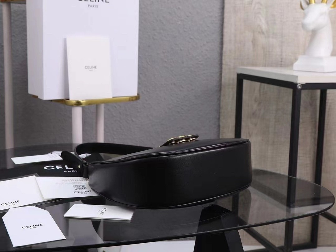 [CELINE-셀린느] 미디엄  아바 트리옹프백 - 부드러운 카프스킨 블랙