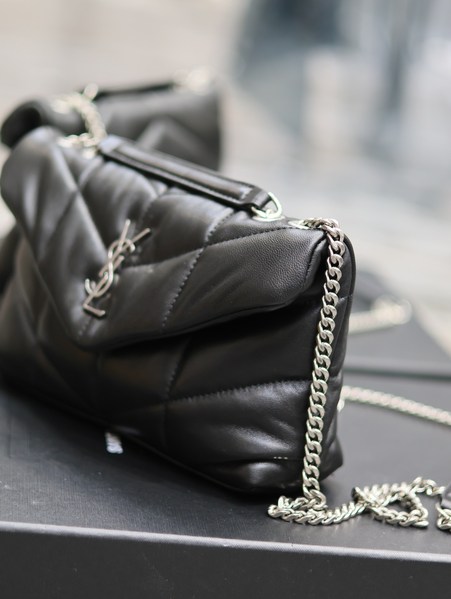 세인트로랑 루루 푸퍼 미니 체인 숄더백 블랙 은장
