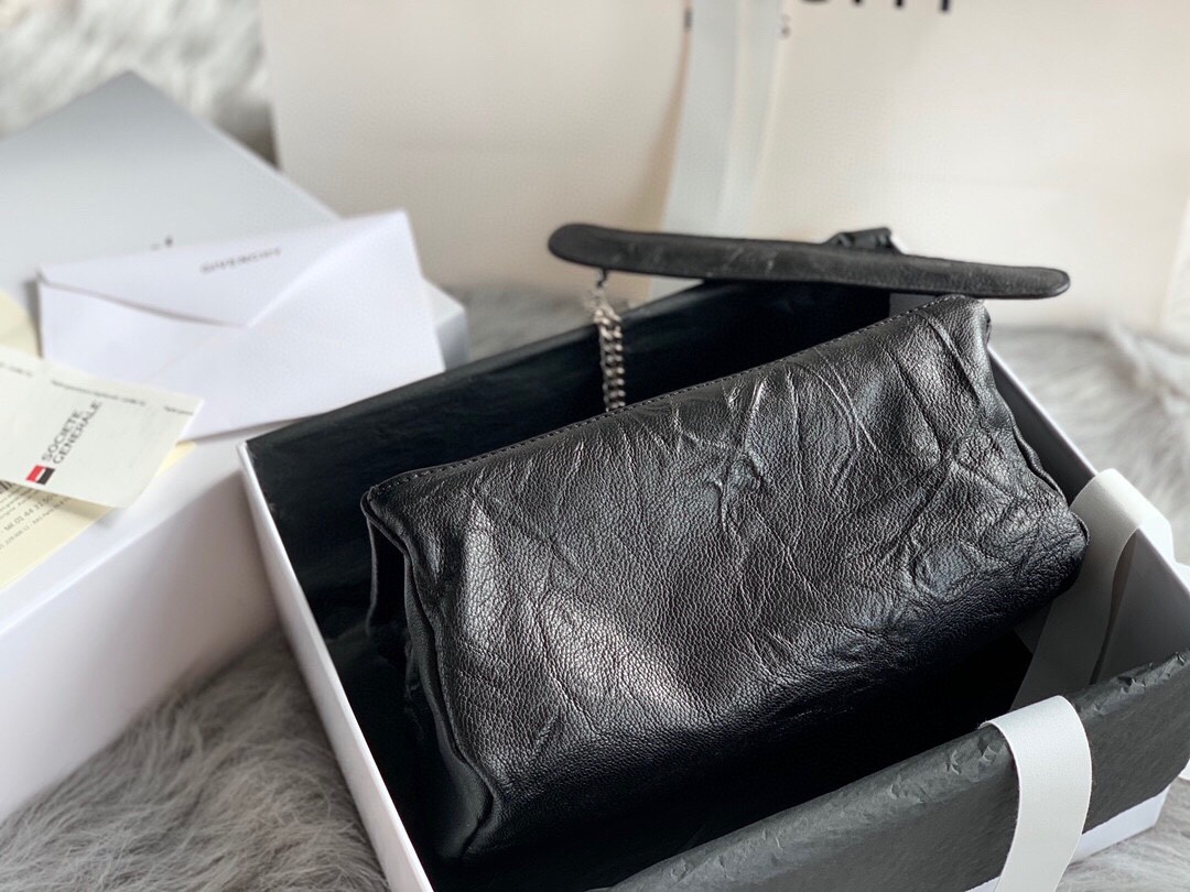 지방시 GIVENCHY 판도라 토트 백