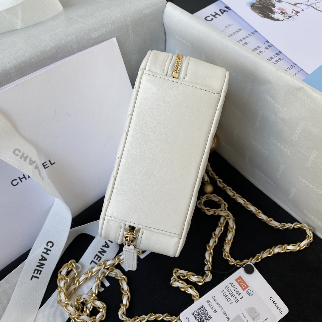 샤넬 골든볼 베티니 카메라 미니 사각 체인백 (화이트)