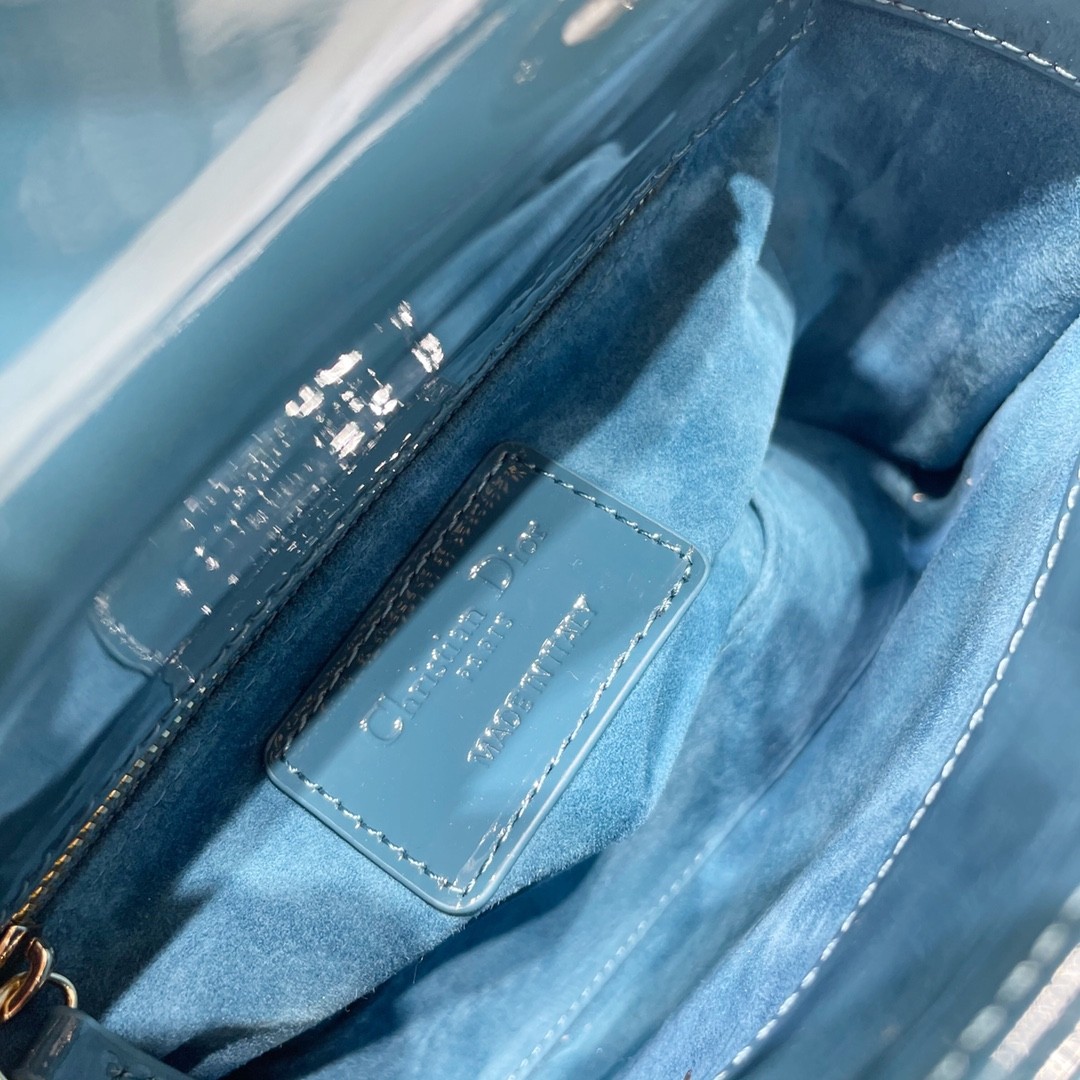 디올 레이디백 미니 페이던트 금장 (인디고)