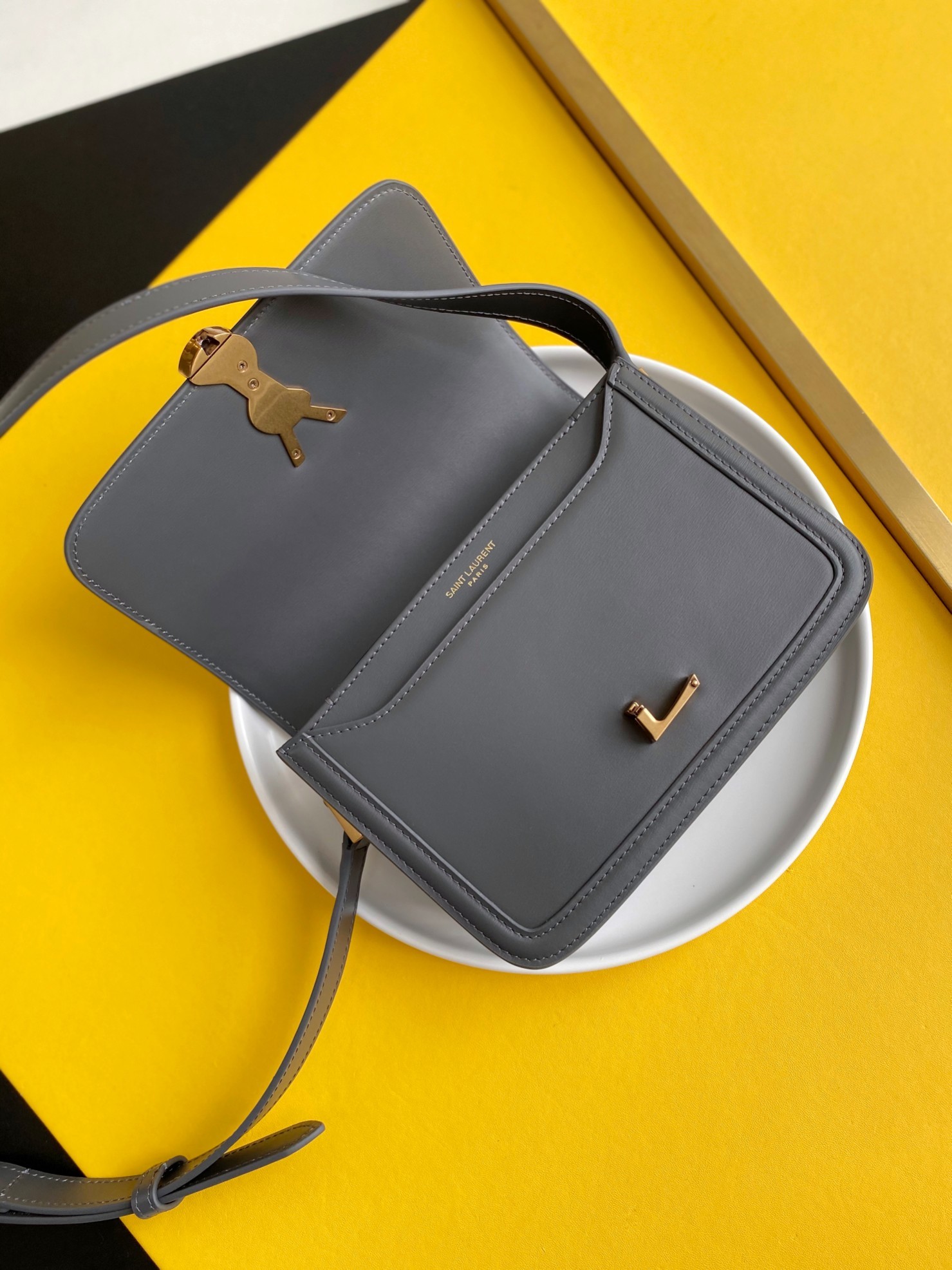 세인트로랑 YSL 솔페리노 스몰 사첼 레더 백