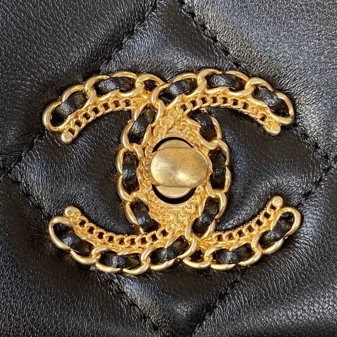 샤넬 CC 램스킨 플랩백 금장 미듐 (블랙)