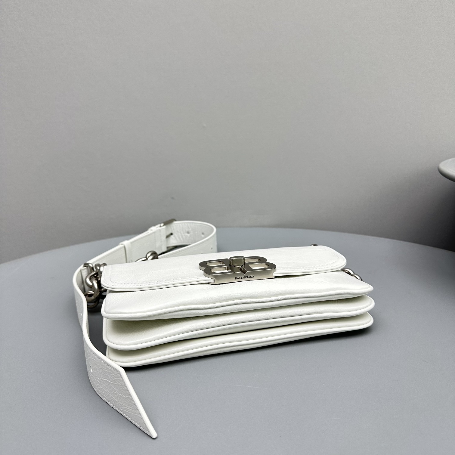 발렌시아가 BB 소프트 스몰 크로스백