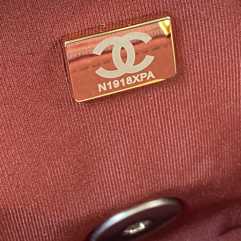 샤넬 19백 블랙 램스킨 은장 라지 (30cm)