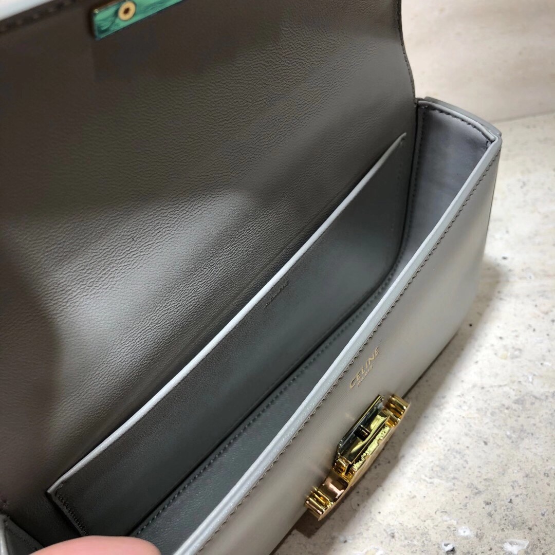 [CELINE-셀린느]  클로드 체인 숄더백 - 샤이니 카프스킨 그레이