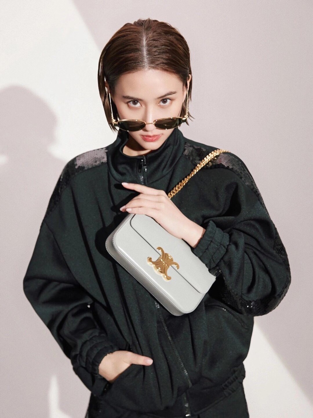 [CELINE-셀린느]  클로드 체인 숄더백 - 샤이니 카프스킨 그레이