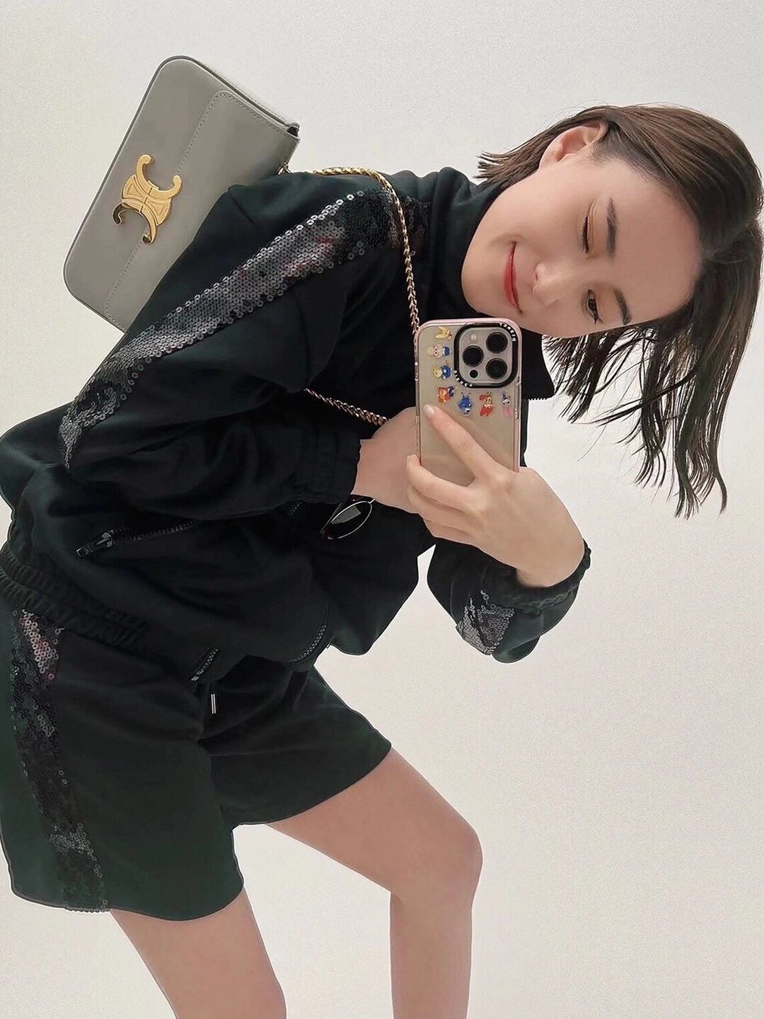 [CELINE-셀린느]  클로드 체인 숄더백 - 샤이니 카프스킨 그레이