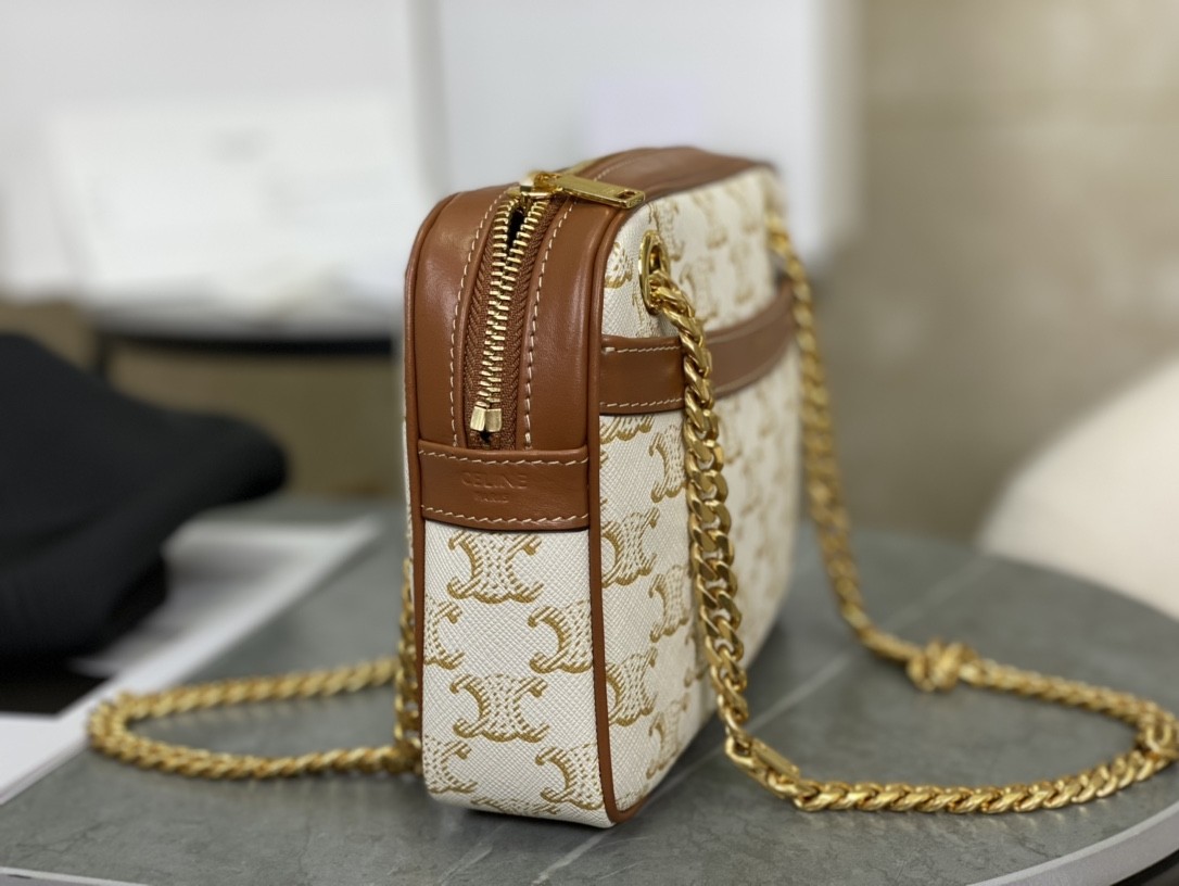 [CELINE-셀린느] 셀린느 트리오페 파타팡스 숄더백 화이트  [백경]