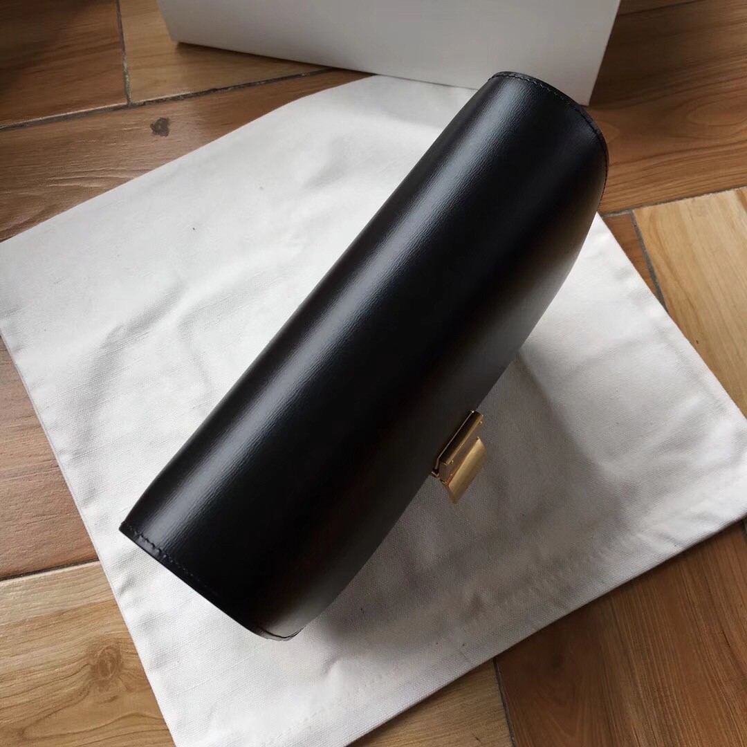 [.CELINE-셀린느]  셀린느 박스 카프스킨 틴 클래식백 블랙