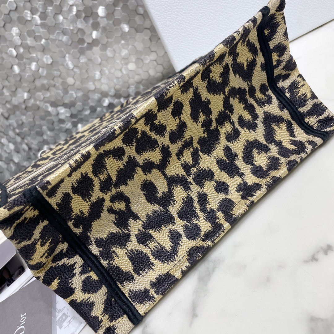 디올 북토트 레오파드 스몰 (베이지)