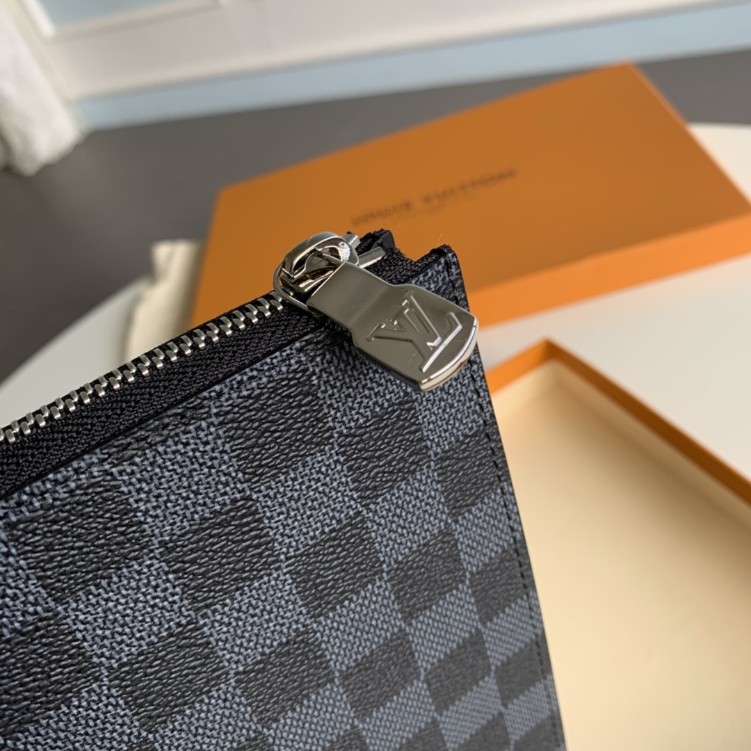 [LOUIS VUITTON-루이비통] 루이비통 포쉐트 클러치백