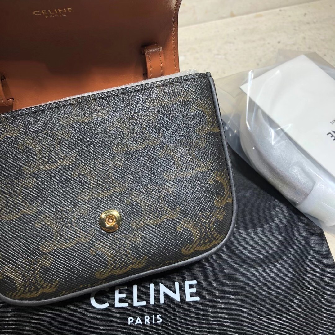 [CELINE-셀린느] 미니 클로드 - 트리옹프 캔버스 & 카프스킨 탠