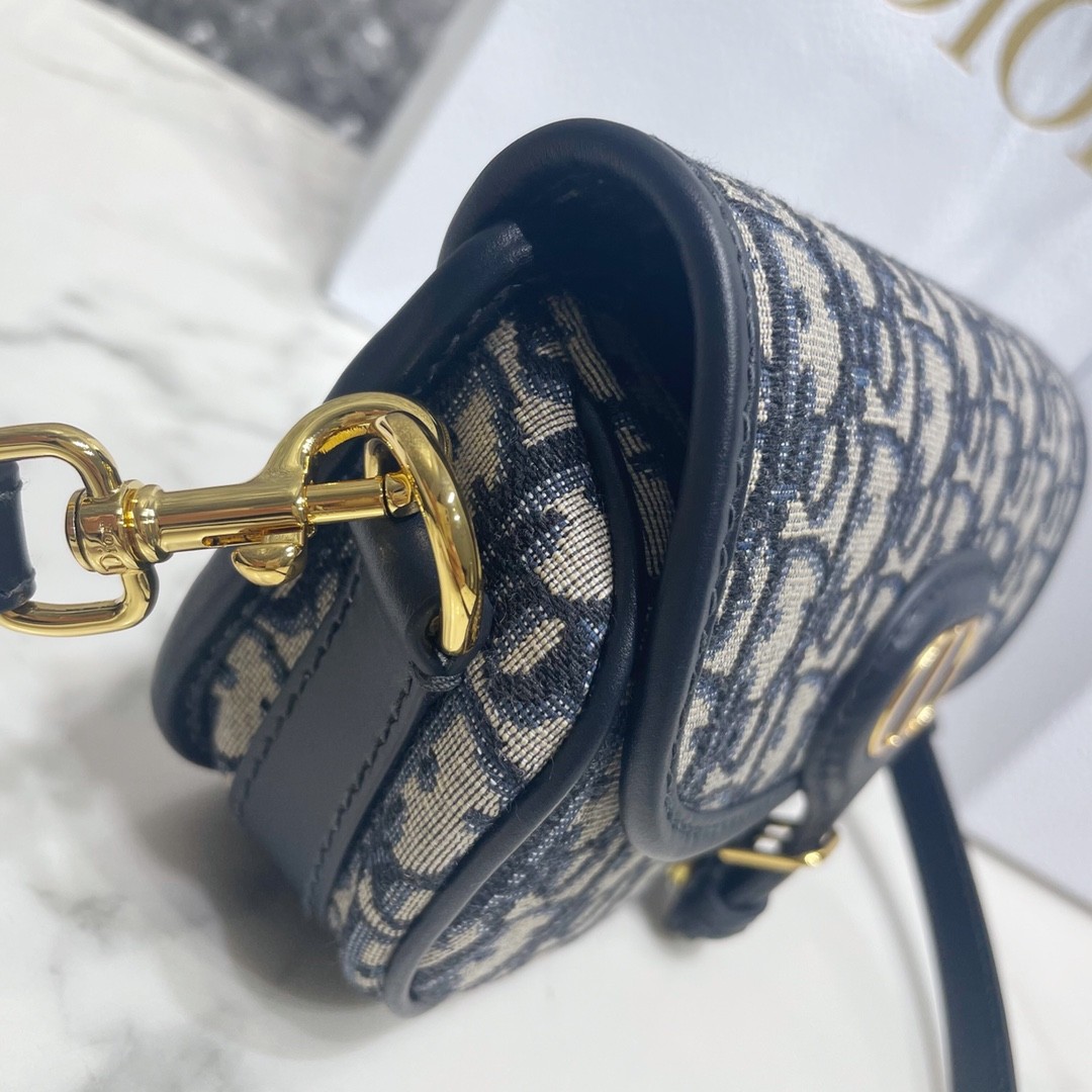 디올 BOBBY 이스트 웨스트백 오블리크