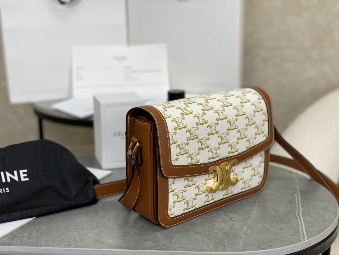 [CELINE-셀린느] 셀린느 엔벨로프백 트리옹프 캔버스 화이트 탠  [백경]