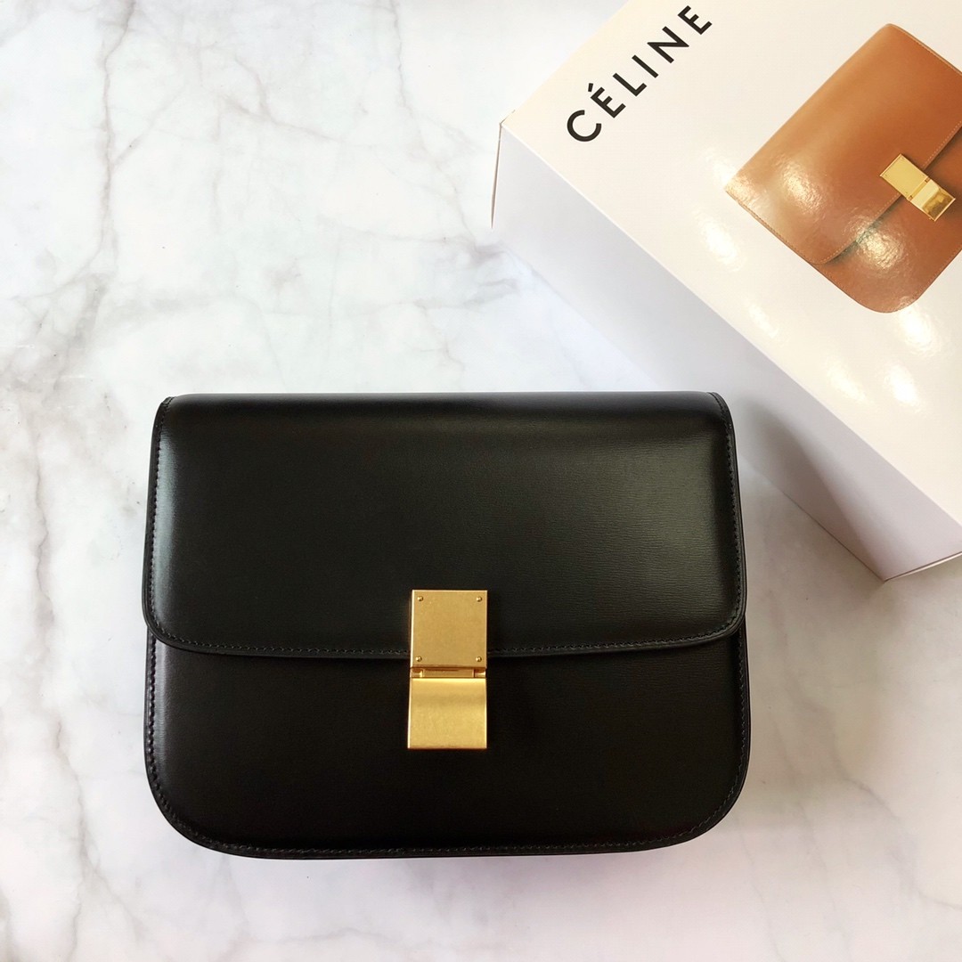 [CELINE-셀린느]  셀린느 박스 카프스킨 틴 클래식백 블랙