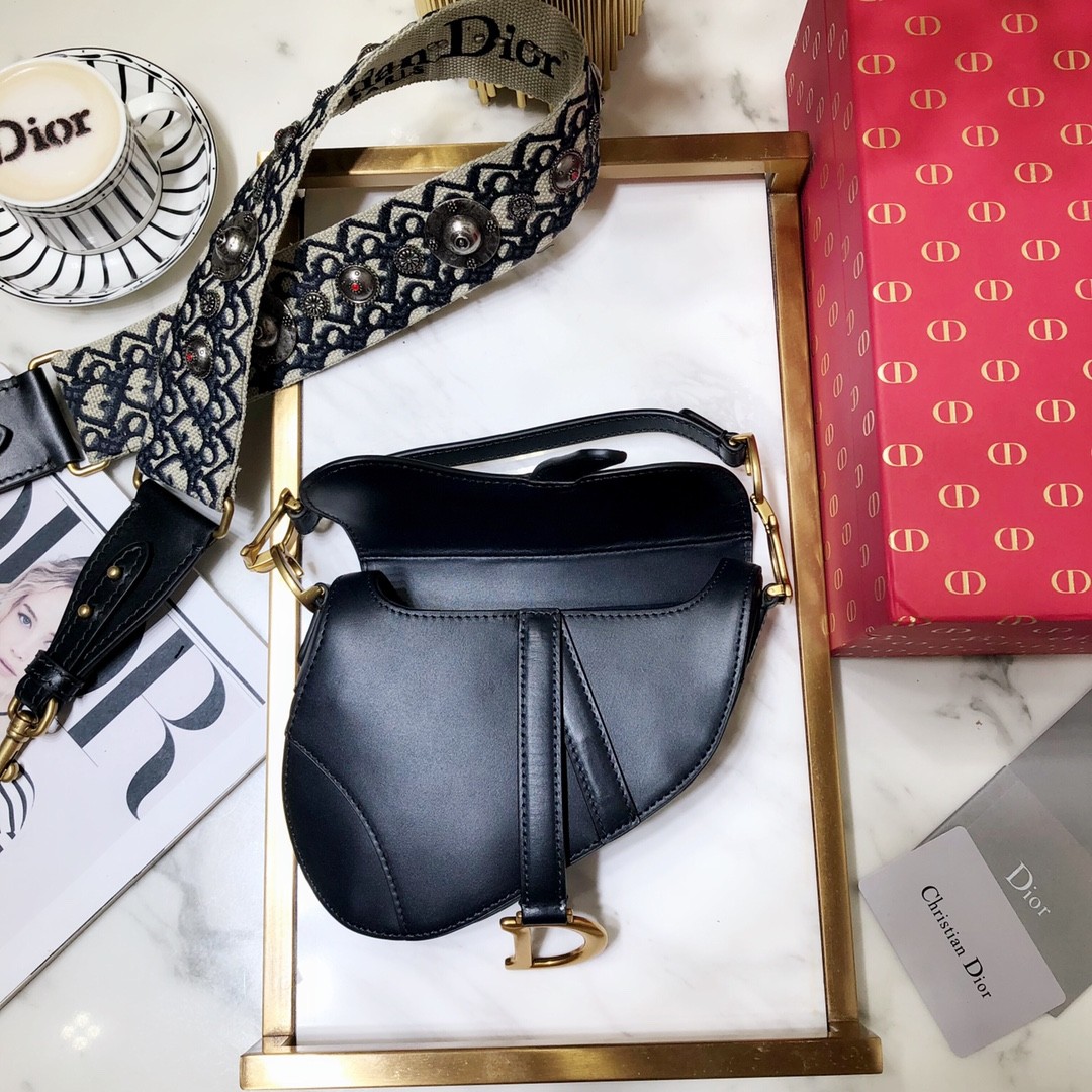 디올 새들백 미니 (블랙)