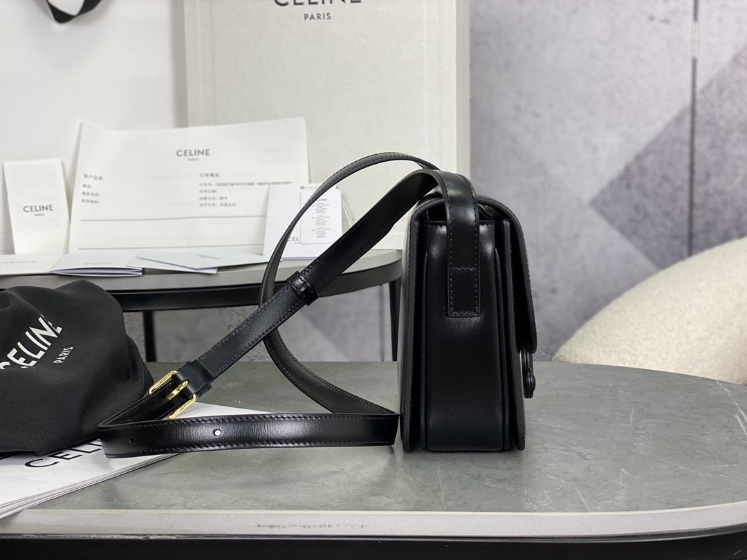 [CELINE-셀린느] 셀린느 클래식 퀴르 트리오페 숄더백 [백경]