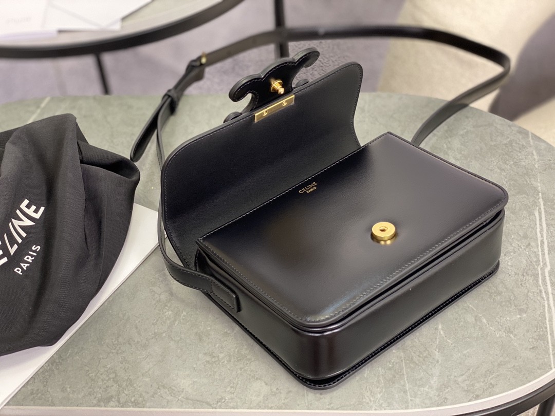 [CELINE-셀린느] 셀린느 클래식 퀴르 트리오페 숄더백 [백경]