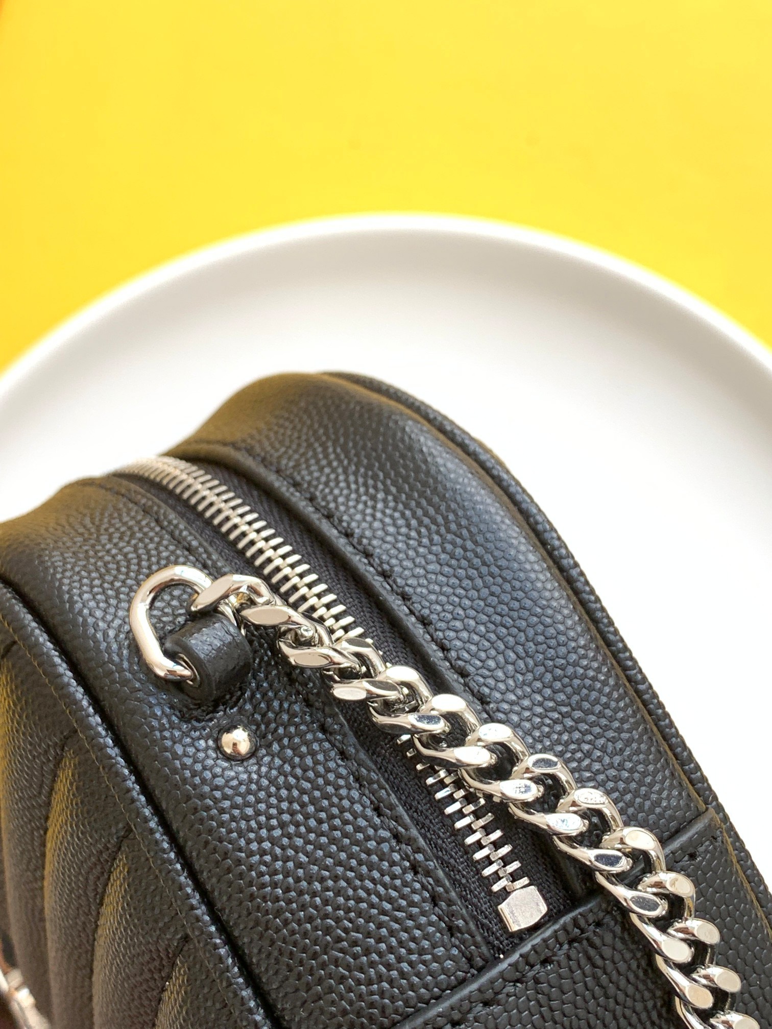 세인트로랑 YSL 마틀라세 루 미니 크로스 백