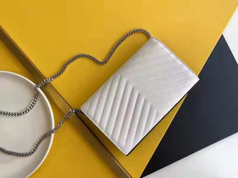 세인트로랑 YSL 로고 모노그램 체인 숄더백 블랙/화이트 (은장)