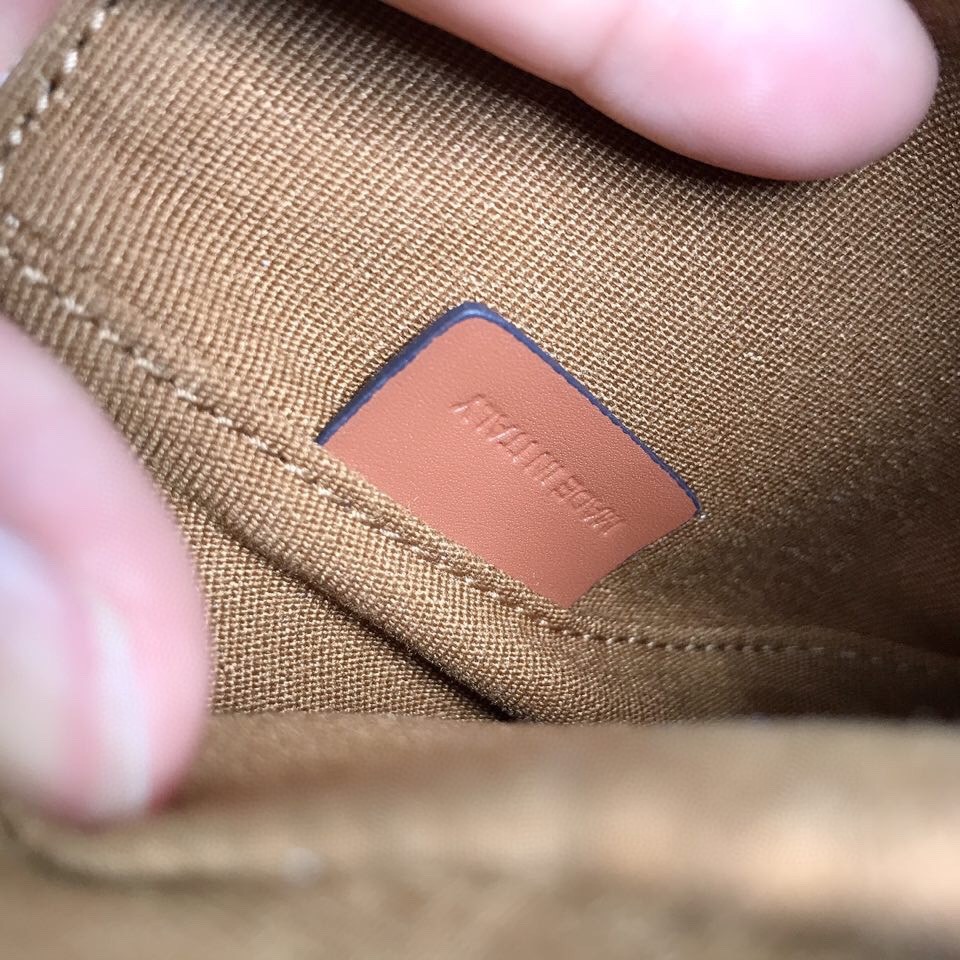 [CELINE-셀린느] 미니 베사체 - 트리옹프 캔버스 & 카프스킨 화이트