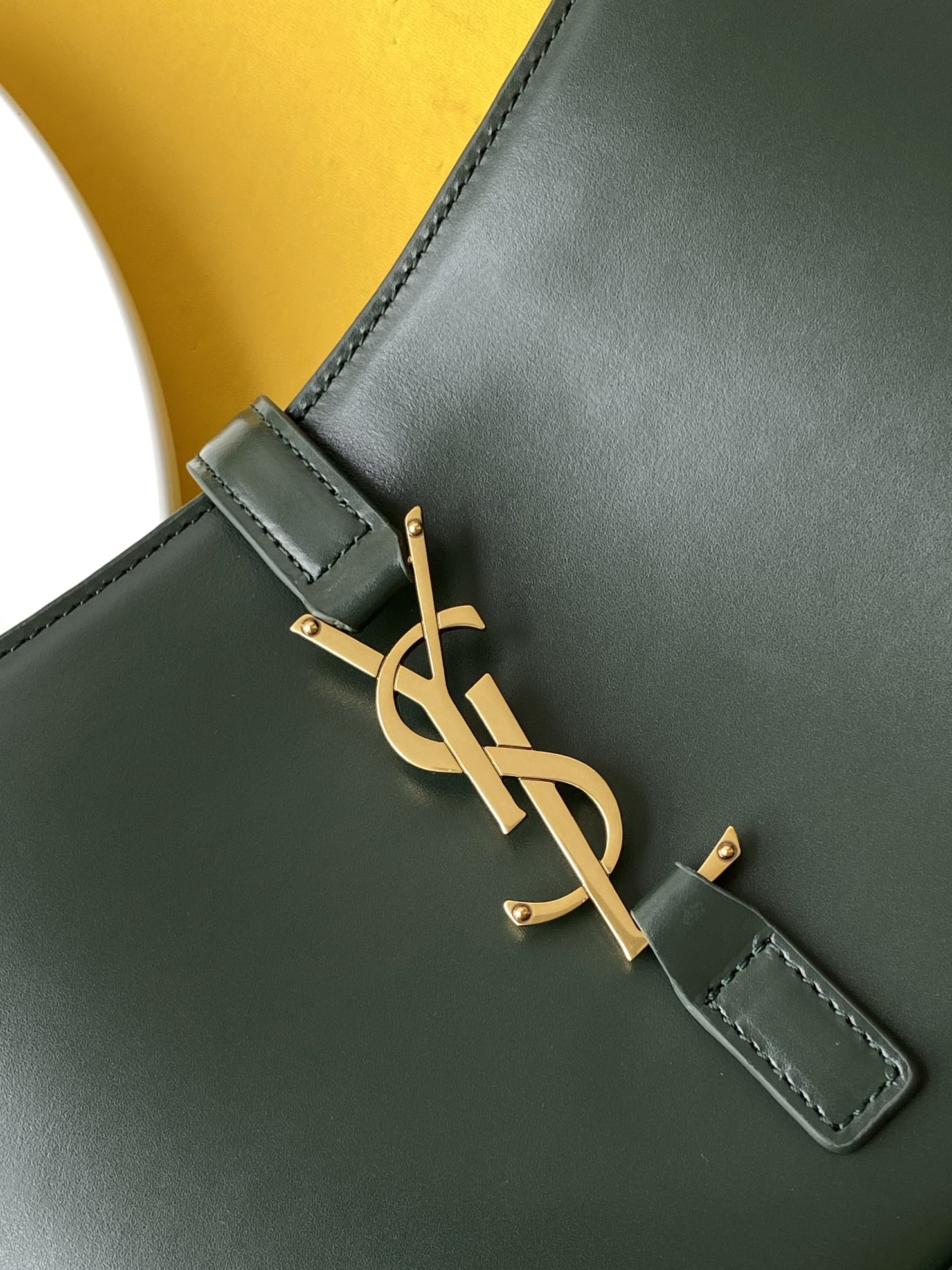 세인트로랑 맨하탄 숄더백 딥그린 (25cm)