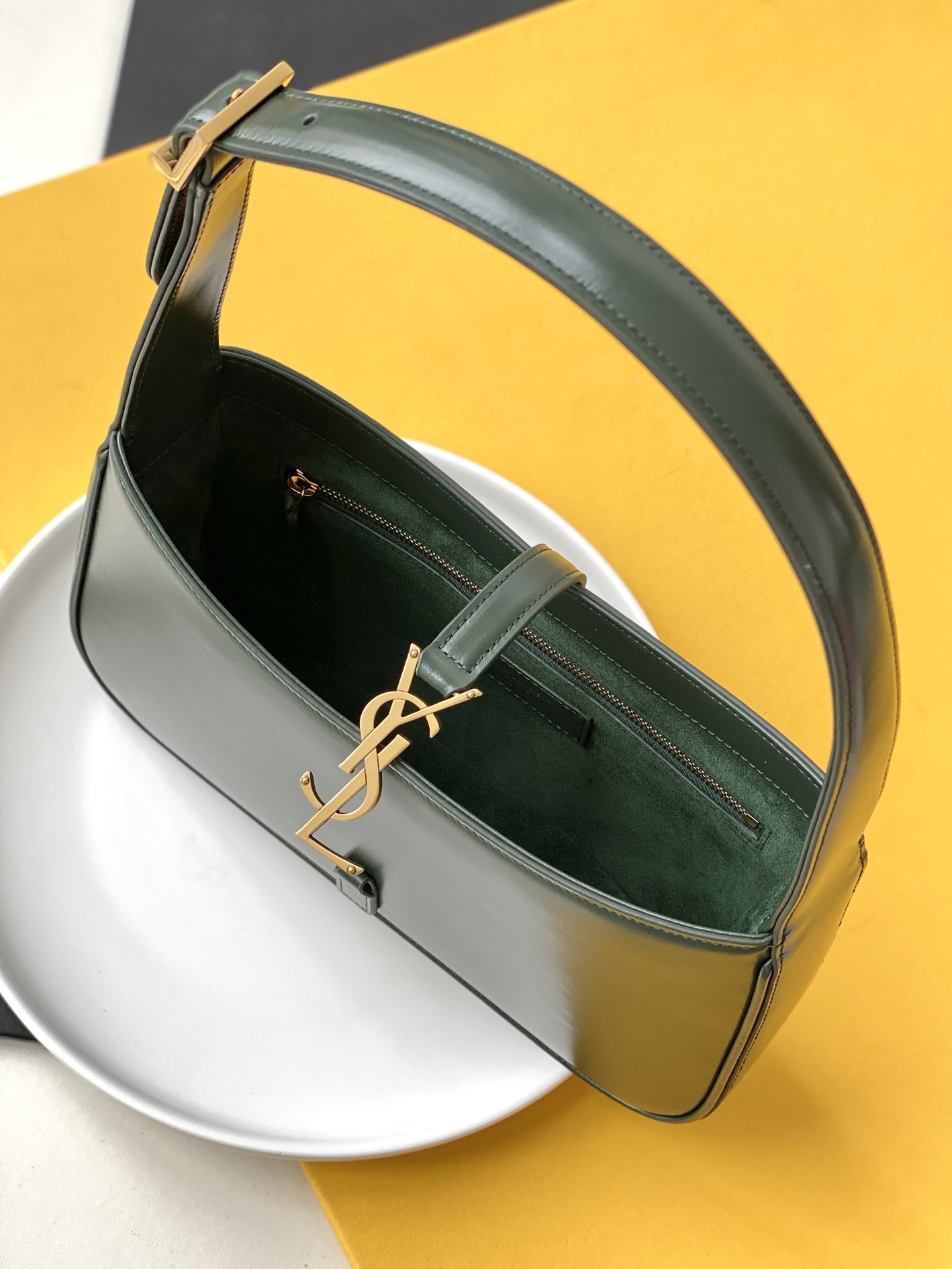 세인트로랑 맨하탄 숄더백 딥그린 (25cm)