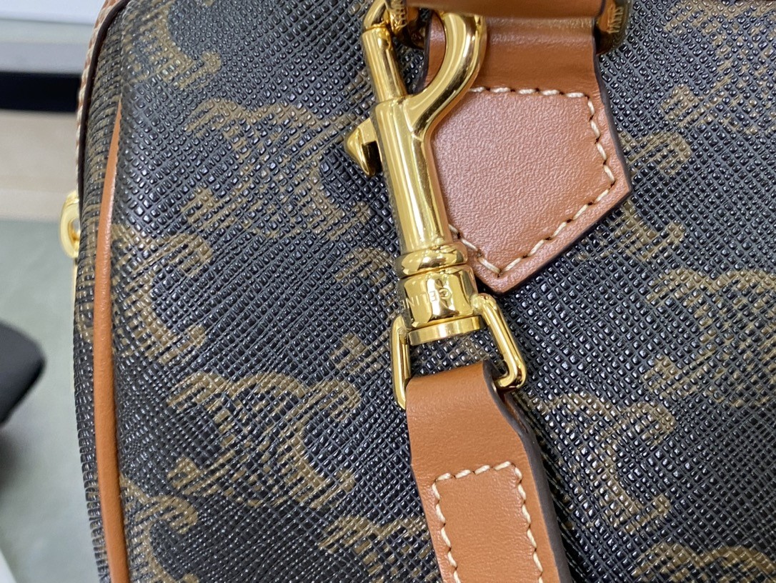 [CELINE-셀린느]  스몰 보스턴 - 트리옹프 캔버스 & 카프스킨 탠 [백경]