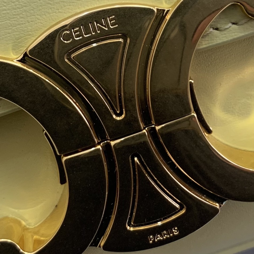 [CELINE-셀린느] 셀린느 샤이니 카프스킨 트리옹프 숄더백 소프트 옐로우 [백경]