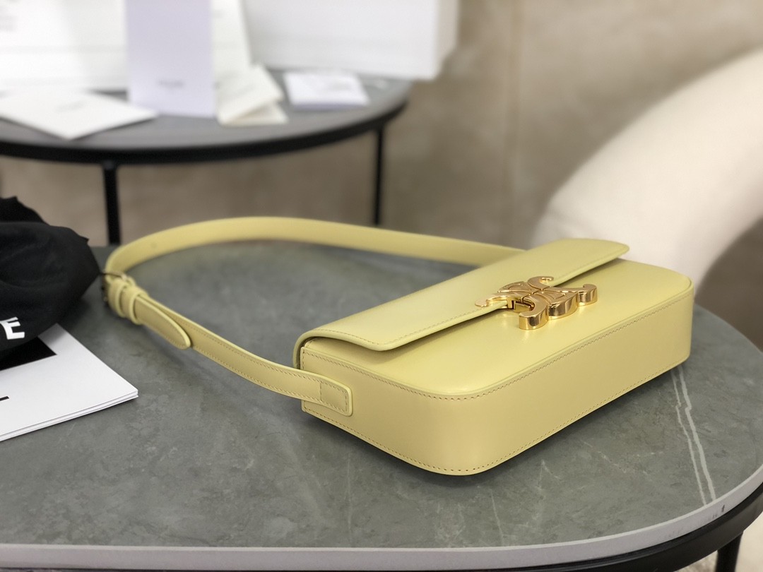 [CELINE-셀린느] 셀린느 샤이니 카프스킨 트리옹프 숄더백 소프트 옐로우 [백경]