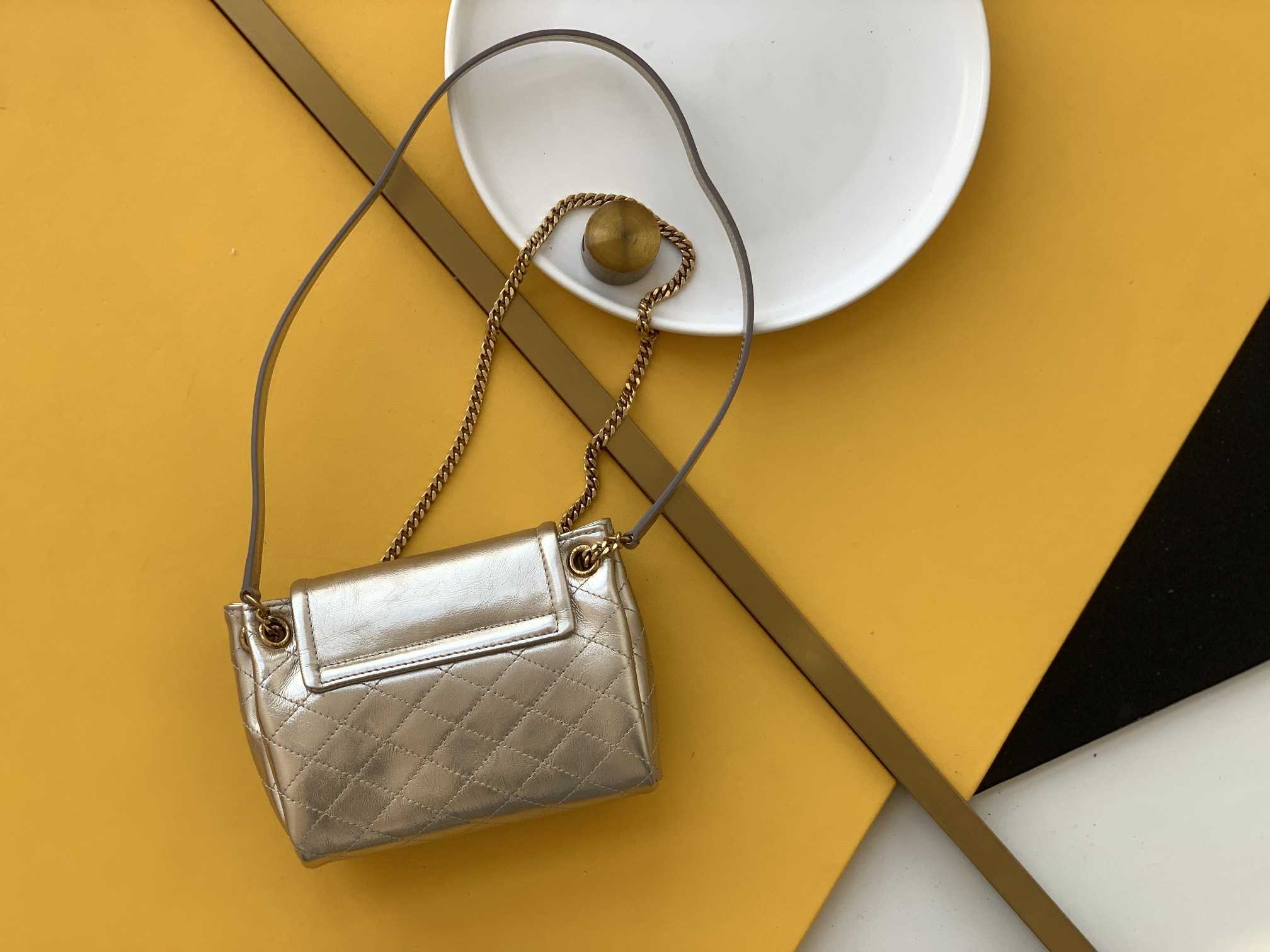 세인트로랑 노리타 체인 램스킨 숄더백 (골드)