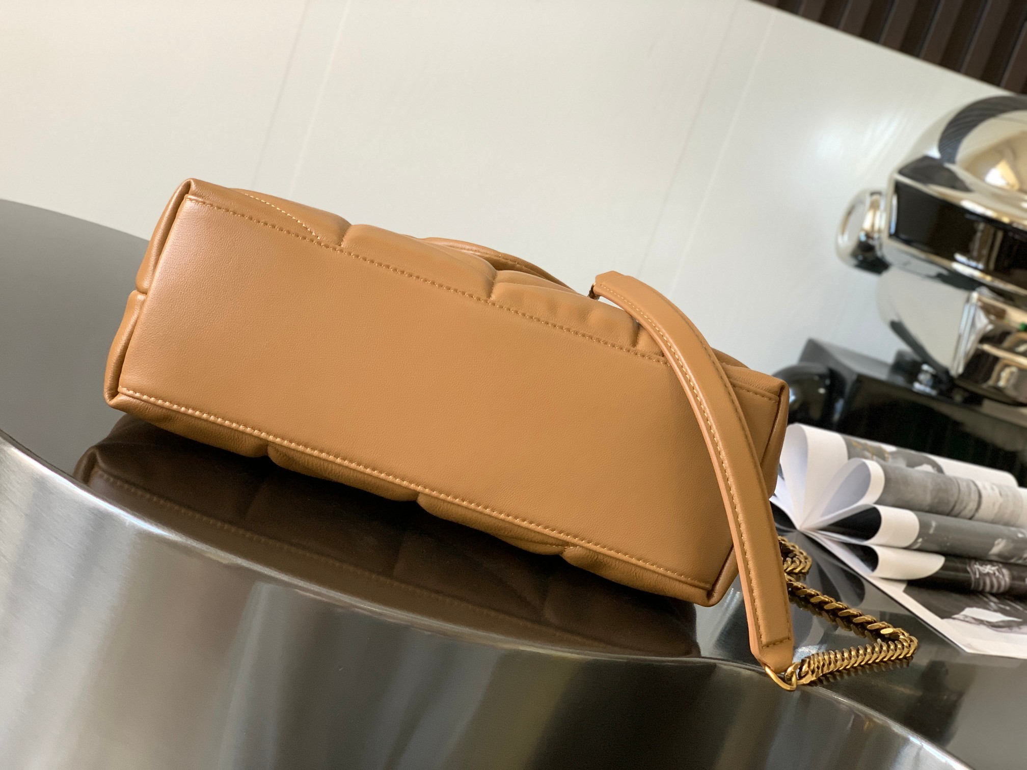 세인트로랑 루루 푸퍼 램스킨 숄더백