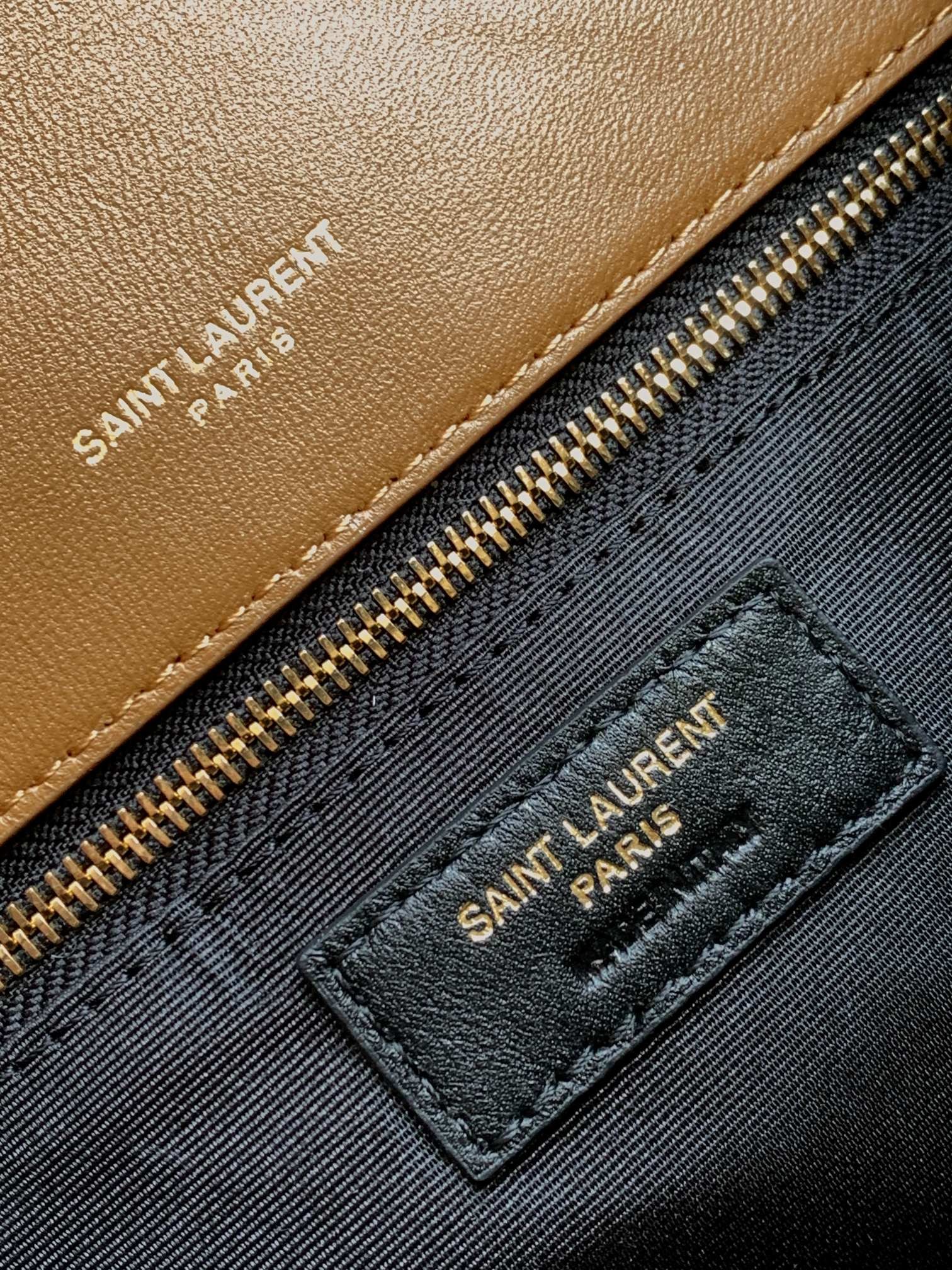 세인트로랑 루루 푸퍼 램스킨 숄더백