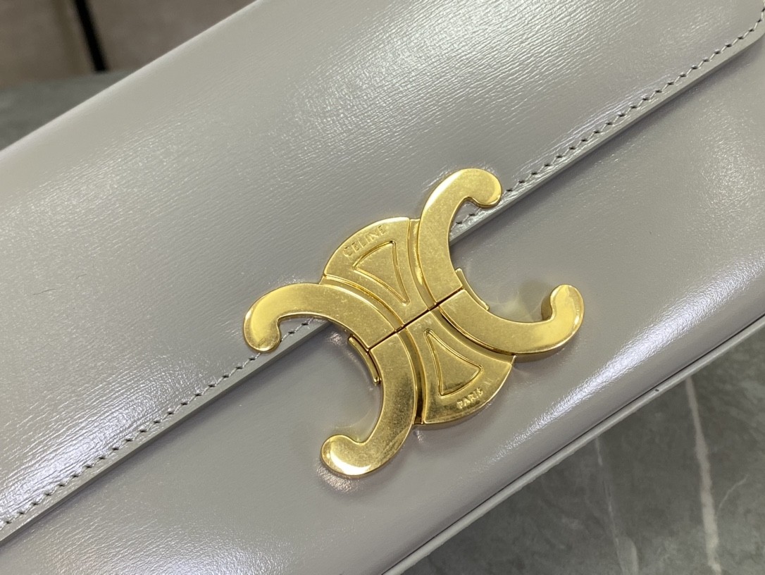 [CELINE-셀린느] 셀린느 샤이니 카프스킨 숄더백 트리옹프 소프트   [백경]