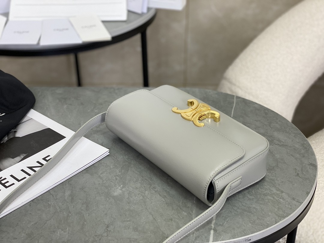 [CELINE-셀린느] 셀린느 샤이니 카프스킨 숄더백 트리옹프 소프트   [백경]