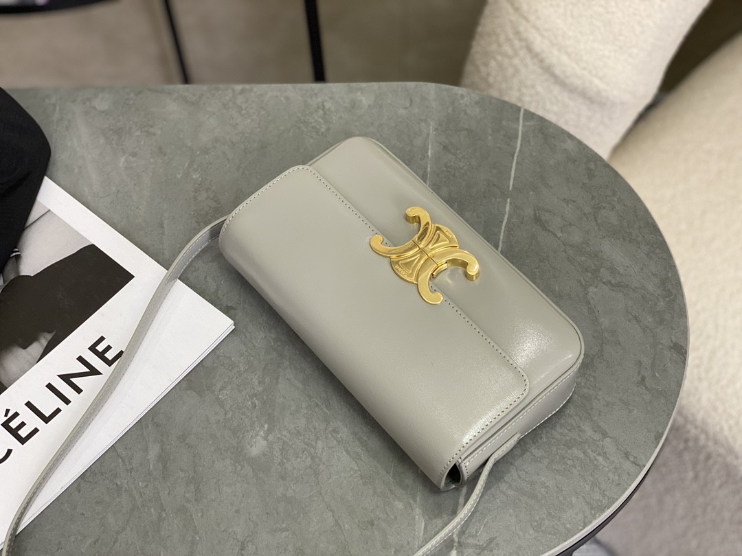 [CELINE-셀린느] 셀린느 샤이니 카프스킨 숄더백 트리옹프 소프트   [백경]