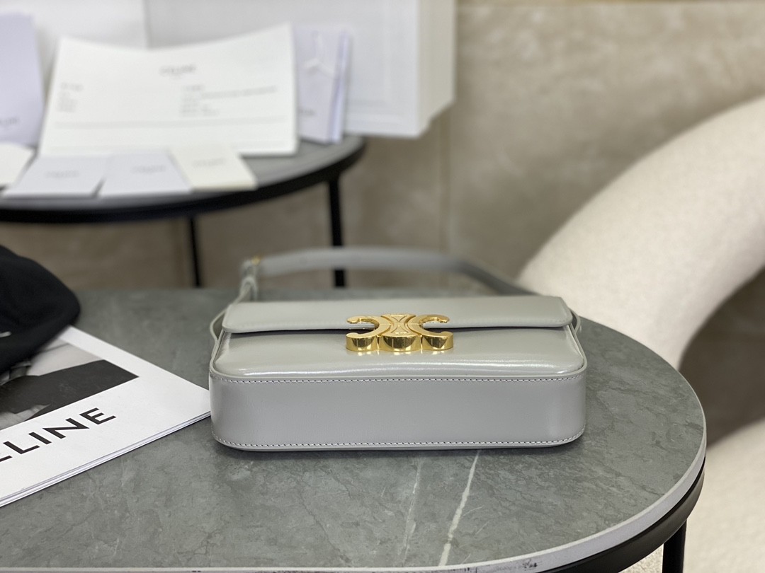 [CELINE-셀린느] 셀린느 샤이니 카프스킨 숄더백 트리옹프 소프트   [백경]