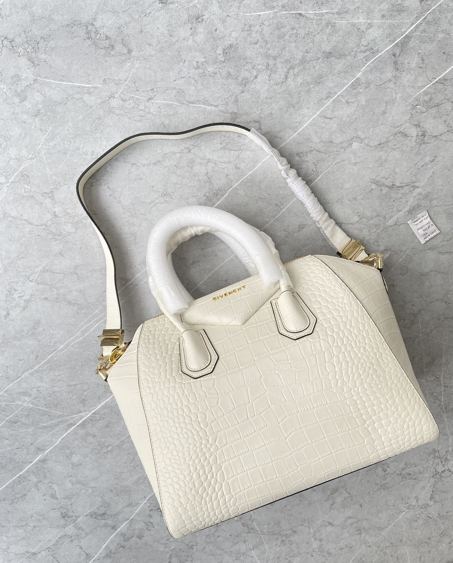 지방시 GIVENCHY Antigona tote 안티고나 토트 백