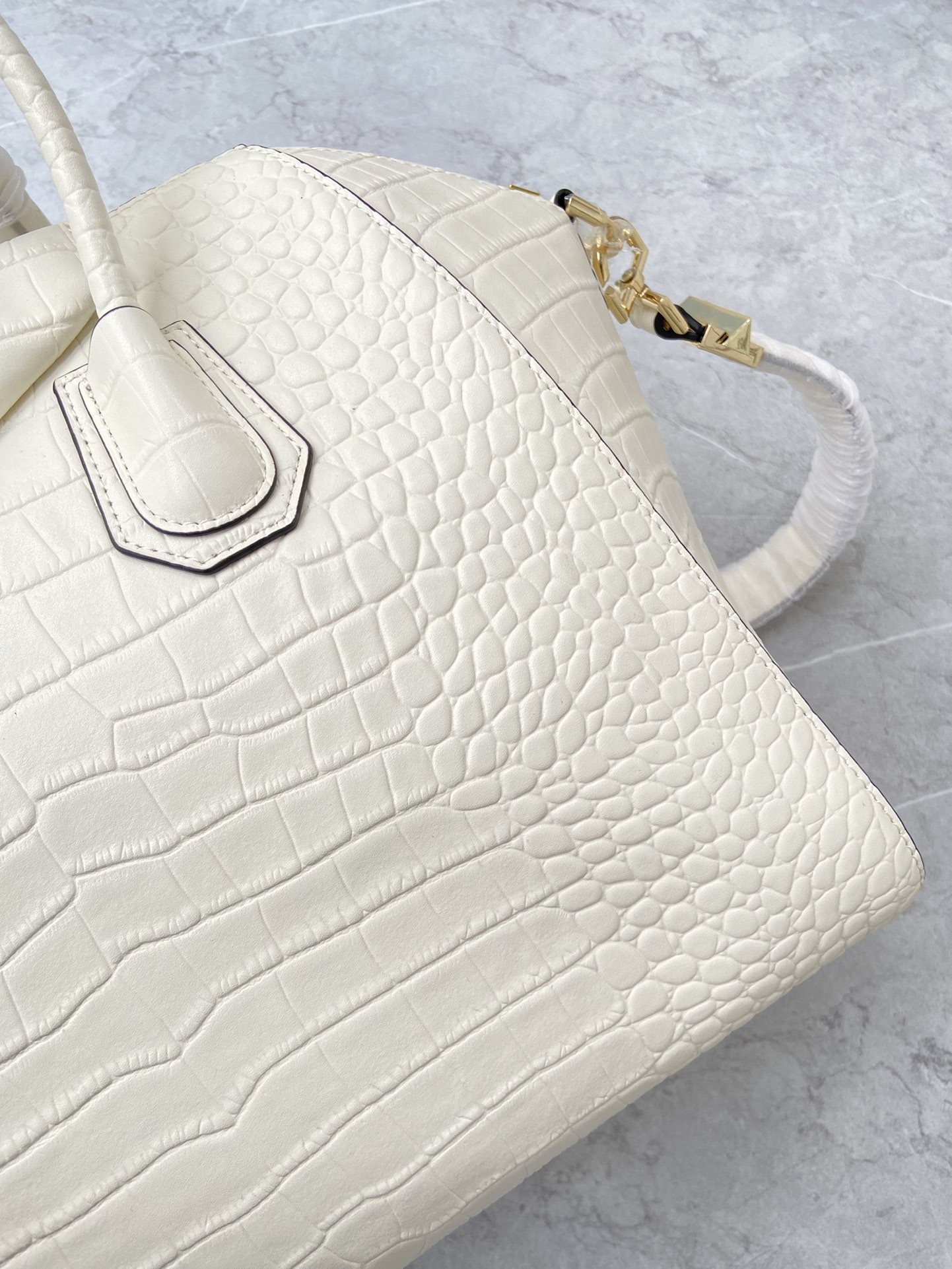 지방시 GIVENCHY Antigona tote 안티고나 토트 백