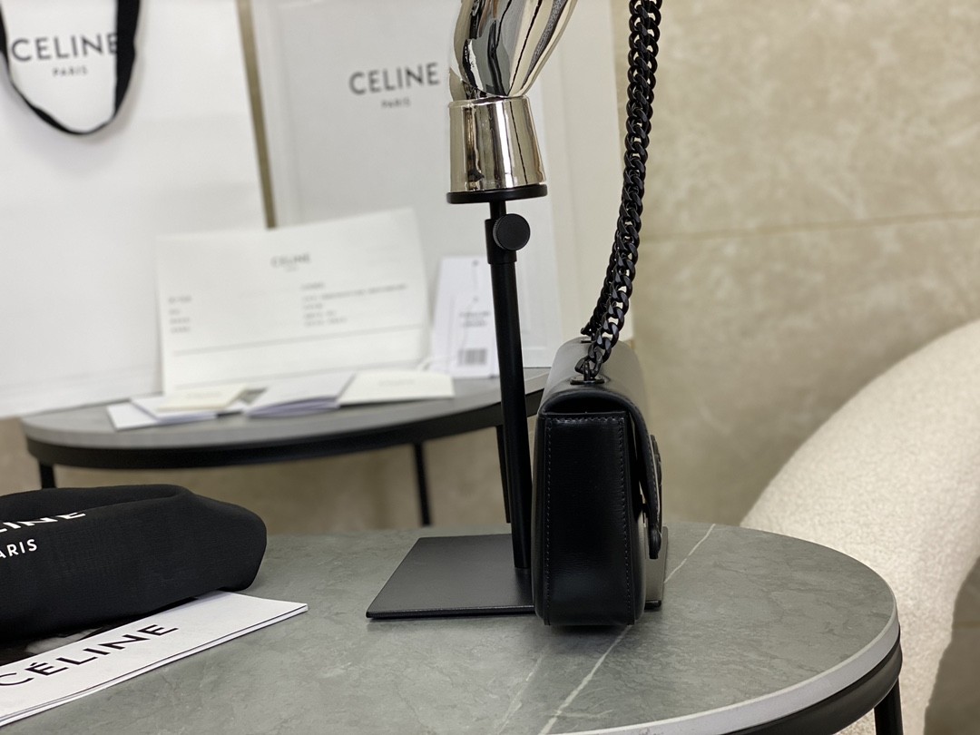 [CELINE-셀린느]  클로드 체인 숄더백 - 샤이니 카프스킨 블랙 [백경]