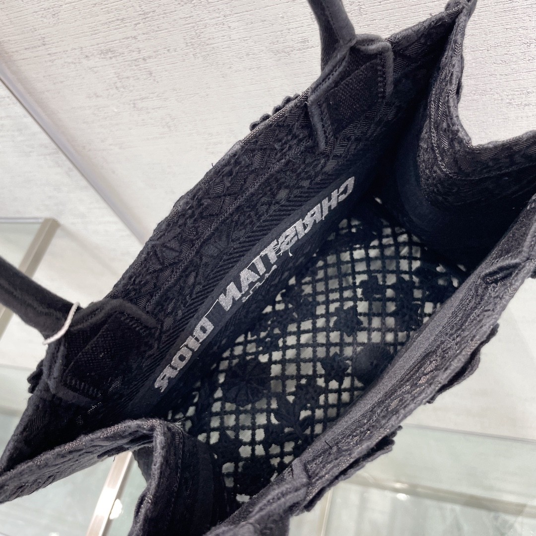 디올 북토트 자수 레이스 스몰 (블랙)