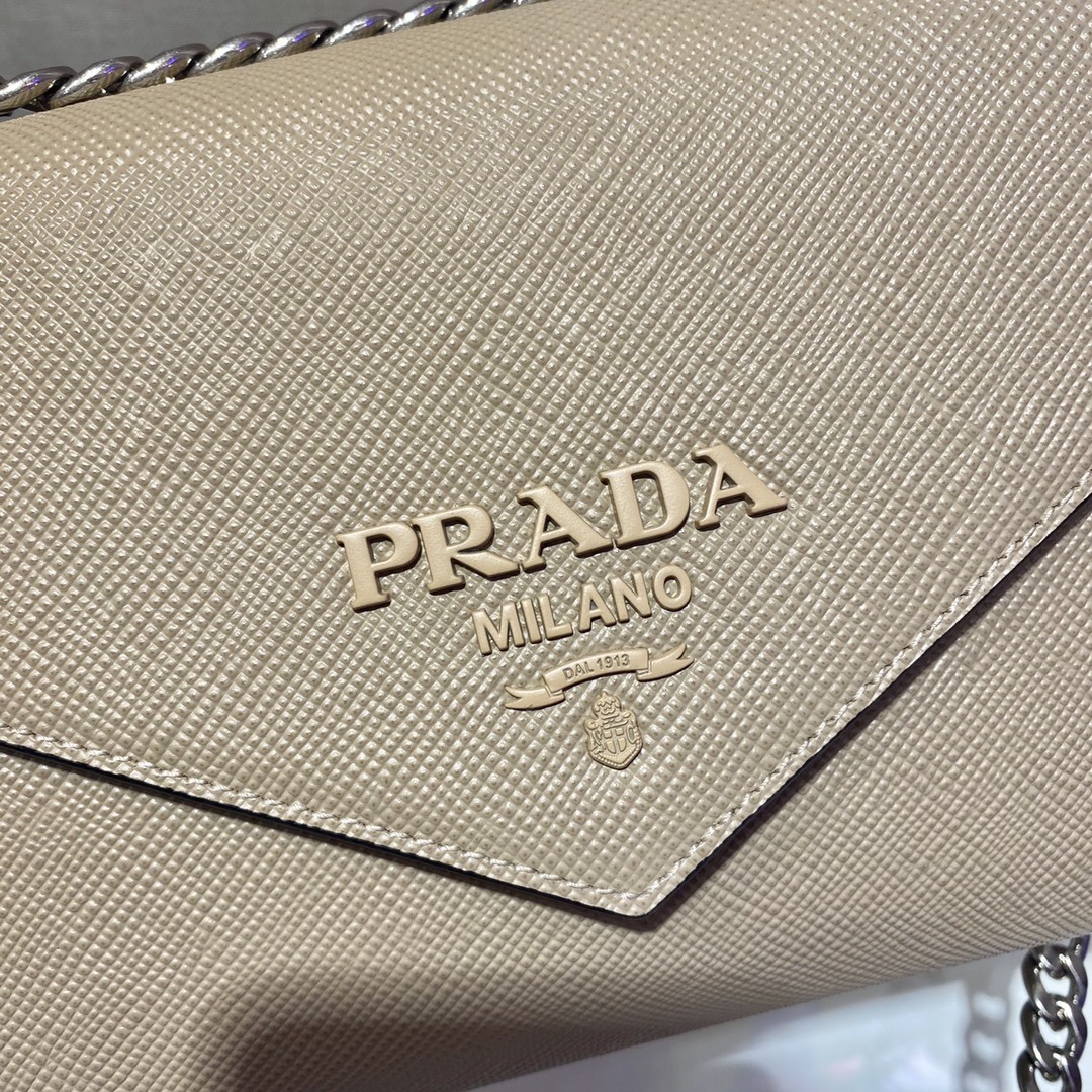 프라다 사피아노 모노크롬 체인 숄더백