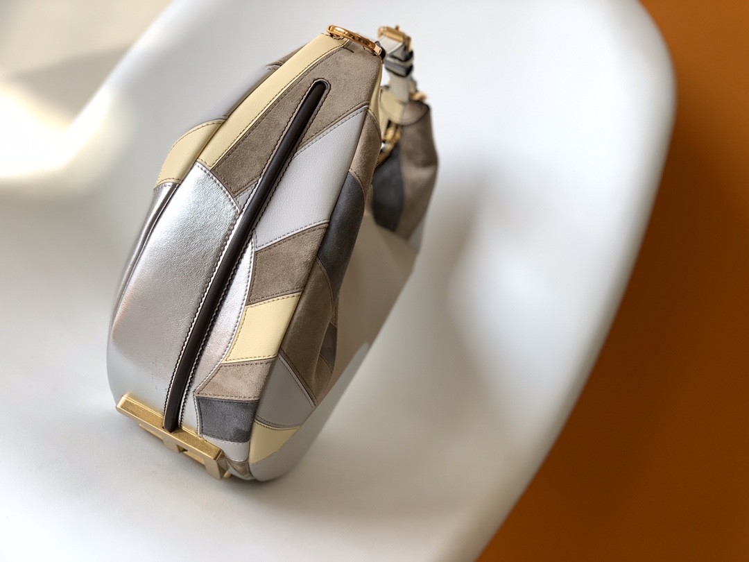 펜디 FENDI graphy 그라피 호보 백