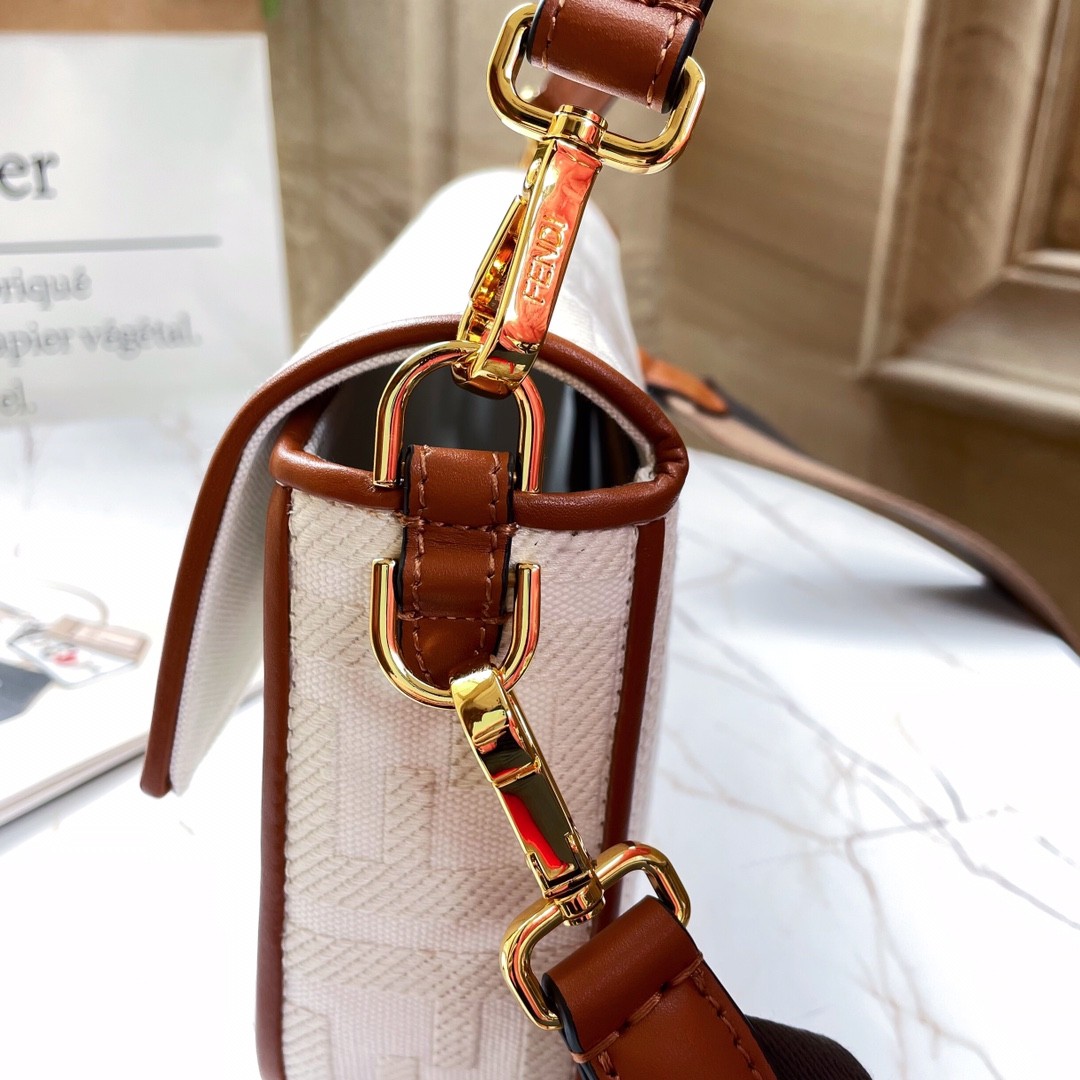 펜디 FENDI Bagutte 바게트 숄더 백